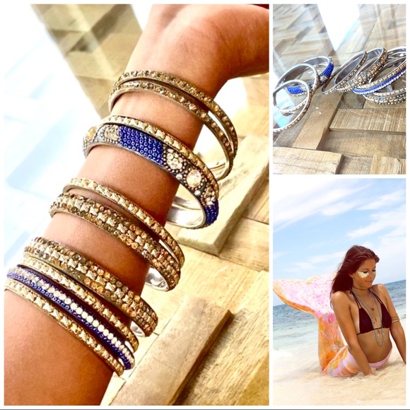 Free People Jewelry - Free People ⭐️Gypsy mermaid glass stone bangle set